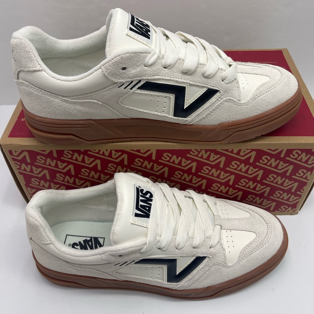 Vans Men’s Upland
Suede Marshmallow/Gum
VN000D250VM Sneakers - Picture 5 of 16